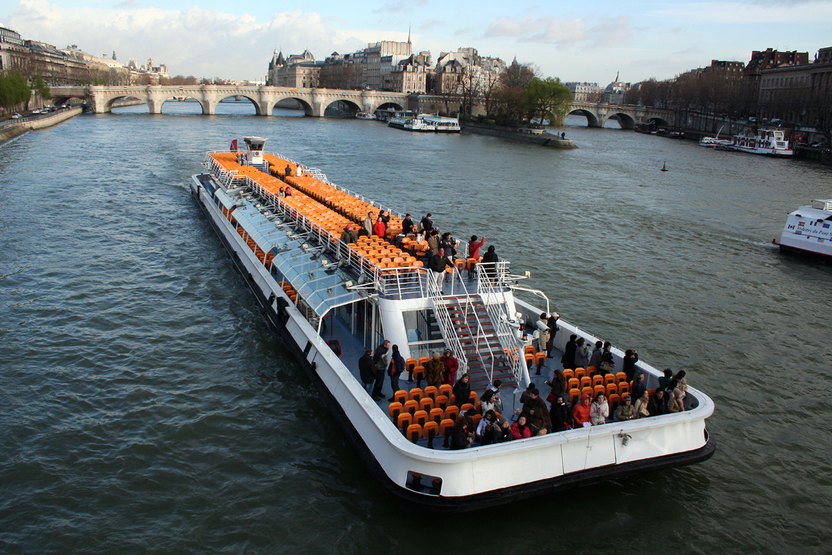 Seine River Cruise in Paris: Is It Worth It?